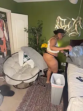 caramel  cremes online show from 11-11-25, 06:52