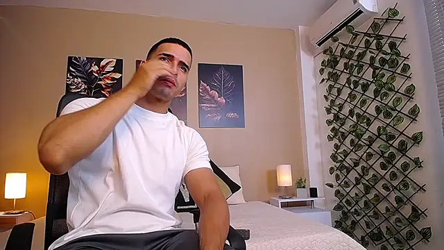 ChristopherBlack  online show from 11-12-25, 01:11