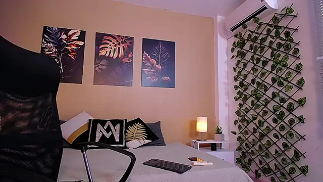 ChristopherBlack  online show from 02-19-26, 01:29