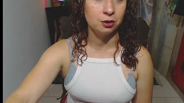 Milf Valeria online show from 11-26-25, 04:08