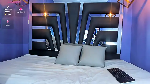 Snapshot of anne-brown13 chatting on 11-19-25, 06:30 anne-brown13 online show from 11-19-25, 06:30