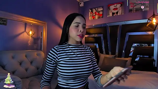 Snapshot of anne-brown13 chatting on 12-04-25, 01:42 anne-brown13 online show from 12-04-25, 01:42