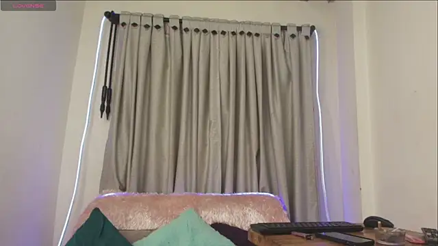 arii escobar online show from 06-03-26, 06:35