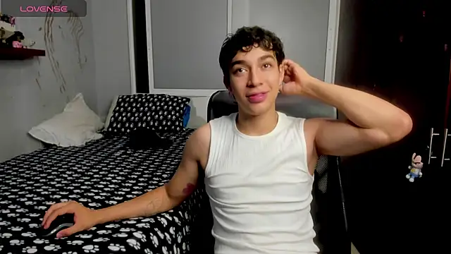 Snapshot of Noxx_starkK chatting on 11-24-25, 01:49 Noxx starkK online show from 11-24-25, 01:49