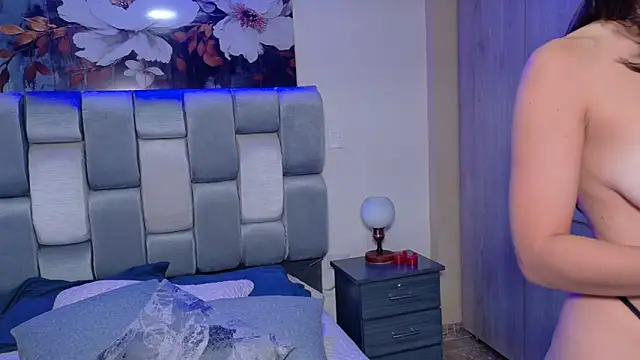 Snapshot of saramikaelson chatting on 09-12-25, 10:54 saramikaelson online show from 09-12-25, 10:54