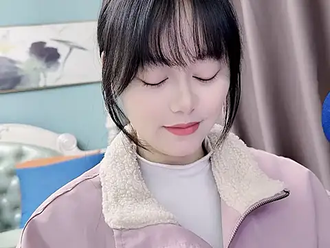 sarah111 online show from 12-17-25, 03:01