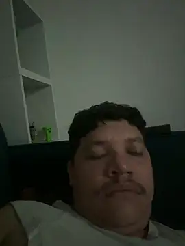 michael877675 online show from 01-12-26, 07:35