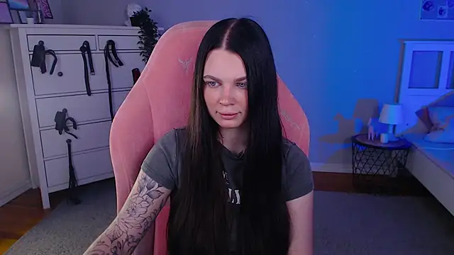 Michela Fruet online show from 10-06-25, 01:03