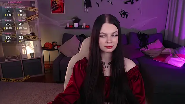 Michela Fruet online show from 10-27-25, 01:09