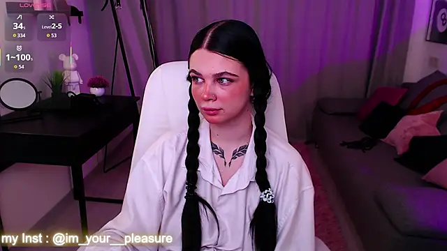 Michela Fruet online show from 02-11-26, 01:10