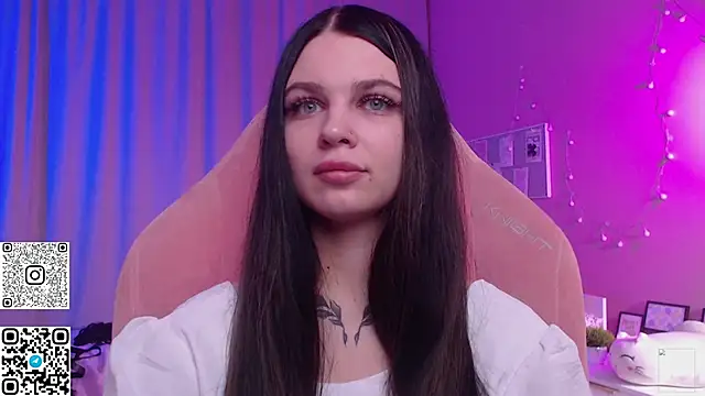 Michela Fruet online show from 05-12-26, 01:03