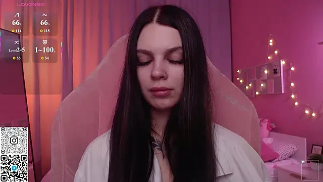 Michela Fruet online show from 06-12-26, 01:04