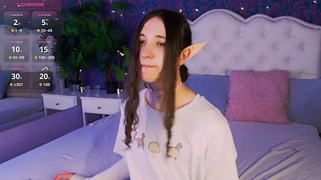 Snapshot of SilverMuse chatting on 02-01-26, 11:47 SilverMuse online show from 02-01-26, 11:47