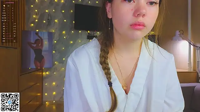 miss bubbles  online show from 12-17-25, 01:22