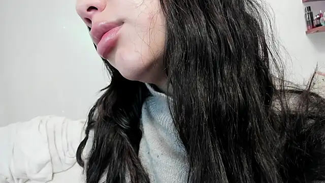 snow doll online show from 10-24-25, 07:54