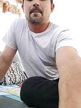 Bradd 32 online show from 10-21-25, 04:41