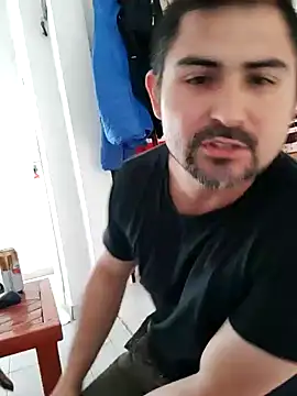 Bradd 32 online show from 10-26-25, 04:35