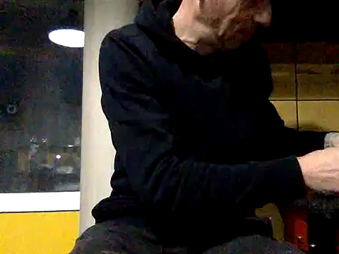 adiluci1 online show from 11-30-25, 02:59