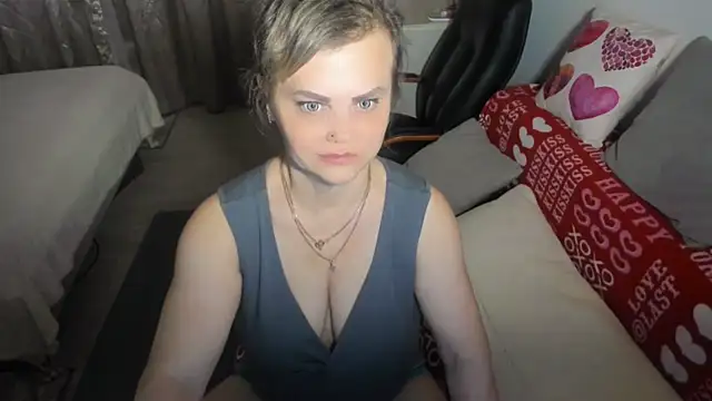 Snapshot of MildMature chatting on 07-17-26, 10:25 MildMature online show from 07-17-26, 10:25