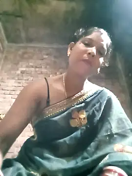 Snapshot of Savita992 chatting on 09-08-25, 02:27 Savita992 online show from 09-08-25, 02:27