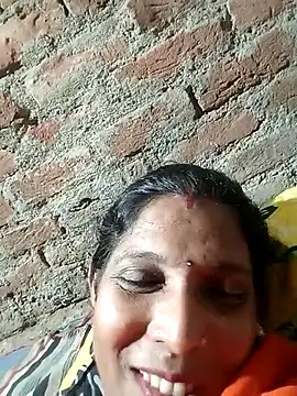 Snapshot of Savita992 chatting on 09-09-25, 05:12 Savita992 online show from 09-09-25, 05:12