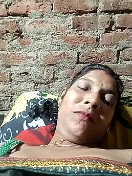 Snapshot of Savita992 chatting on 09-10-25, 05:24 Savita992 online show from 09-10-25, 05:24