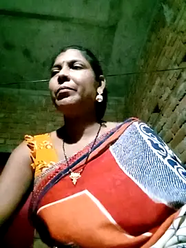 Snapshot of Savita992 chatting on 09-14-25, 01:32 Savita992 online show from 09-14-25, 01:32