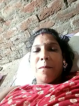 Snapshot of Savita992 chatting on 09-17-25, 06:20 Savita992 online show from 09-17-25, 06:20