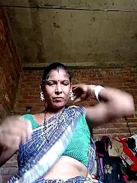 Snapshot of Savita992 chatting on 09-21-25, 05:20 Savita992 online show from 09-21-25, 05:20