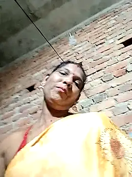 Snapshot of Savita992 chatting on 10-03-25, 02:47 Savita992 online show from 10-03-25, 02:47