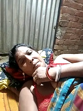 Snapshot of Savita992 chatting on 10-08-25, 10:51 Savita992 online show from 10-08-25, 10:51