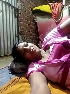Snapshot of Savita992 chatting on 10-11-25, 11:25 Savita992 online show from 10-11-25, 11:25