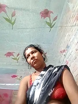 Snapshot of Savita992 chatting on 10-18-25, 10:54 Savita992 online show from 10-18-25, 10:54