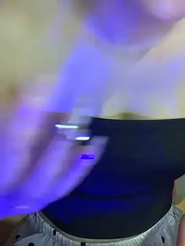 Linhtruong  online show from 04-13-26, 01:55