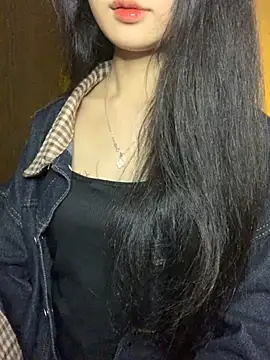 Nhinhi18 online show from 01-18-26, 04:11