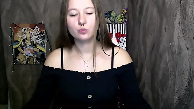 Snapshot of Linda_S_ chatting on 09-23-25, 09:12 Linda S online show from 09-23-25, 09:12