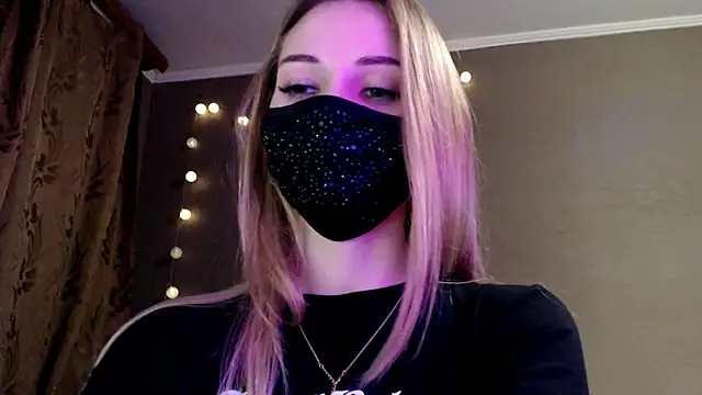 Snapshot of Iris_lave chatting on 02-05-26, 06:01 Iris lave online show from 02-05-26, 06:01