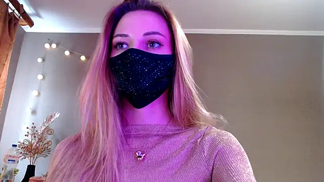 Snapshot of Iris_lave chatting on 04-22-26, 03:13 Iris lave online show from 04-22-26, 03:13