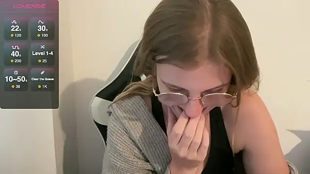 BustyKellyXXX online show from 10-31-25, 11:33