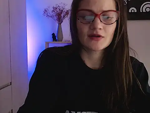 Camila-ventura online show from 10-26-25, 02:17