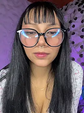 Snapshot of Maddy_w chatting on 04-01-26, 03:40 Maddy w online show from 04-01-26, 03:40