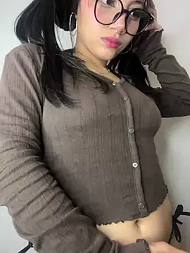 Snapshot of Maddy_w chatting on 06-28-26, 01:00 Maddy w online show from 06-28-26, 01:00