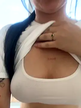 lucy grey25 online show from 11-08-25, 05:34