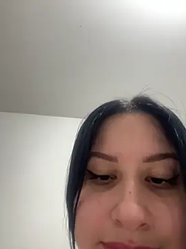 Snapshot of lucy_grey25 chatting on 12-17-25, 10:16 lucy grey25 online show from 12-17-25, 10:16