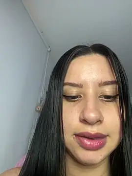 Snapshot of lucy_grey25 chatting on 02-08-26, 09:18 lucy grey25 online show from 02-08-26, 09:18