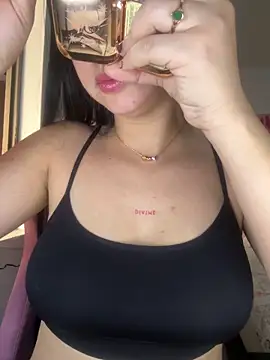 Snapshot of lucy_grey25 chatting on 02-12-26, 01:28 lucy grey25 online show from 02-12-26, 01:28