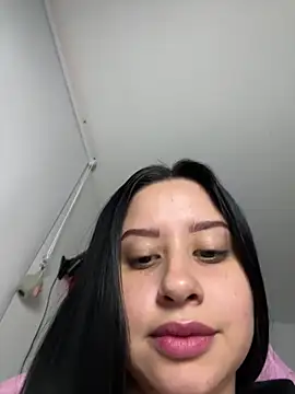 Snapshot of lucy_grey25 chatting on 02-17-26, 02:02 lucy grey25 online show from 02-17-26, 02:02