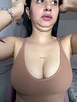 Snapshot of lucy_grey25 chatting on 02-18-26, 04:25 lucy grey25 online show from 02-18-26, 04:25