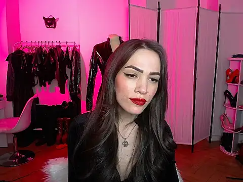 Snapshot of AlienaMoore chatting on 03-04-26, 04:57 AlienaMoore online show from 03-04-26, 04:57