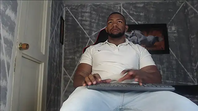 Snapshot of big_blackmen19 chatting on 09-18-25, 01:24 big blackmen19 online show from 09-18-25, 01:24